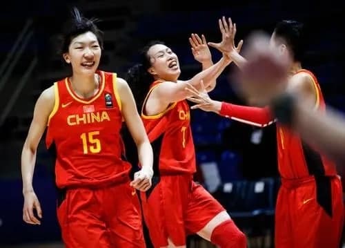 奥运女篮中国21:9战胜蒙古